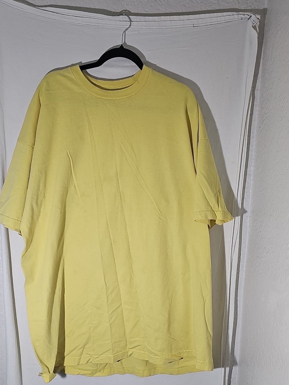 Men's Crew Neck Tee in Soft Yellow